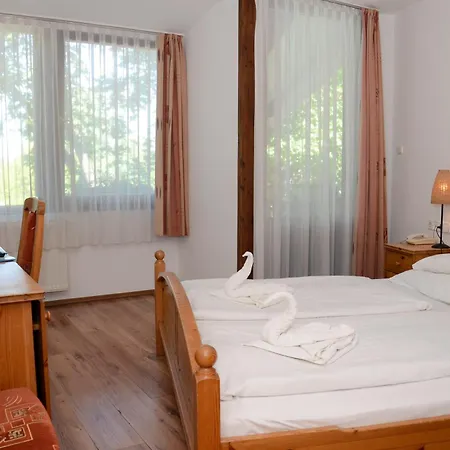 Icon Bed & Breakfast 2*