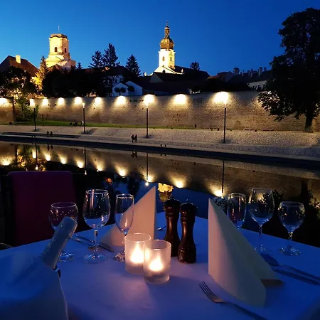 Icon Frühstückspension Győr