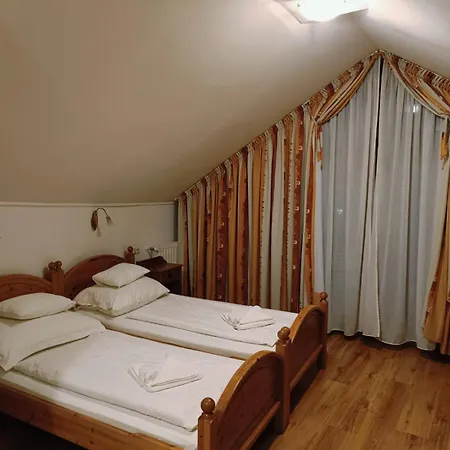 Icon Bed & Breakfast Gyor