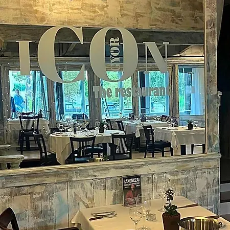 Icon Bed & Breakfast 4*
